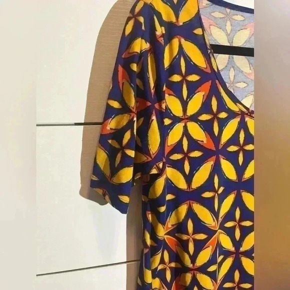 Lularoe short sleeve tshirt mini dress - Picture 5 of 6